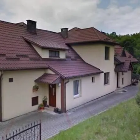 Urokliwy Dom W Nowym Saczu *