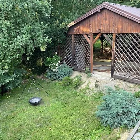 Urokliwy Dom W Nowym Saczu *